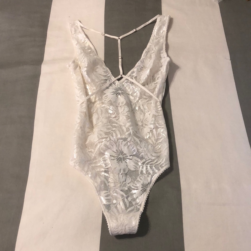 Victoria’s Secret shimmer lace teddy, NWT